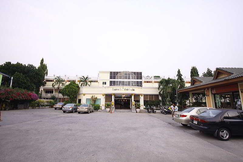 Windmill Resort Hotel Pattaya Exterior foto